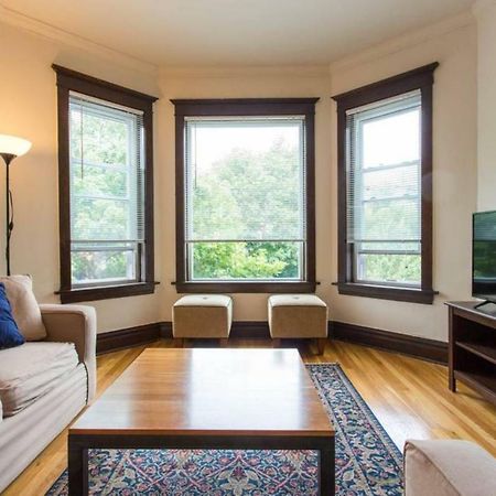 Appartamento Wrigley Oasis! Steps From The Field! - 3Bd 1Ba Chicago Esterno foto